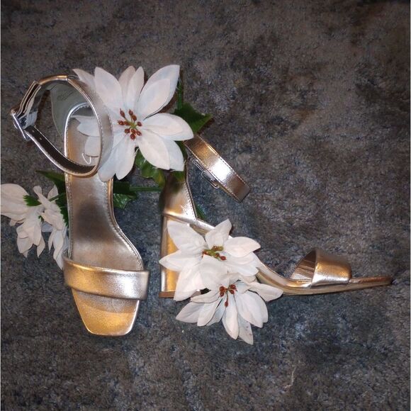 🆕🔥Circus NY Elizabeth Ankle Strap Block Heel Sandals - Picture 1 of 11